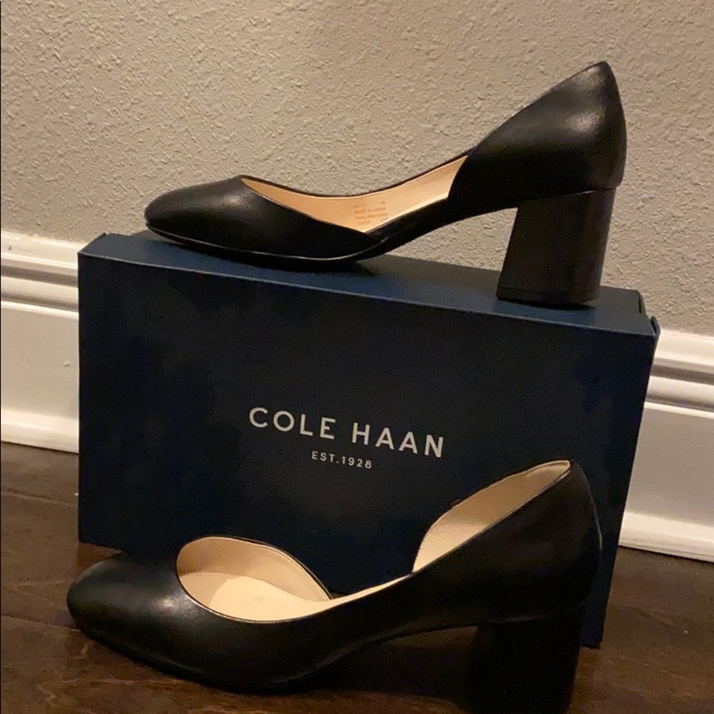 NWT black heels